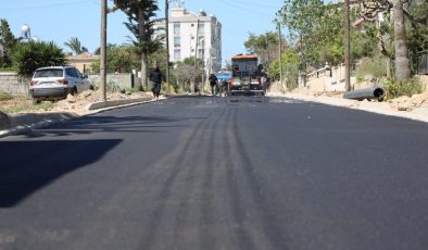 İskele Belediyesi yol bakım ve asfalt çalışmalarını sürdürüyor