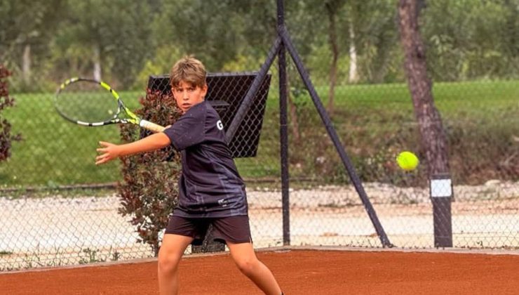 Asım Aras Astan Ten Pro’da şampiyon!