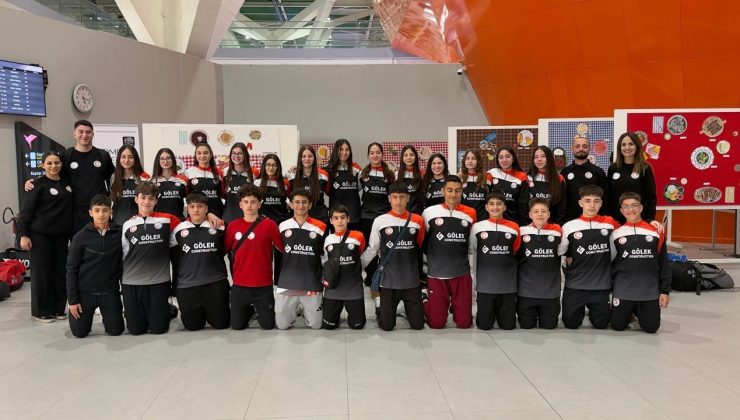 Badmintoncularımız Eskişehir’de