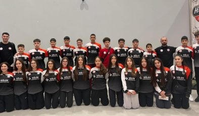 U17 Türkiye Badminton Şampiyonasında 2 sporcumuz Ana Tabloda