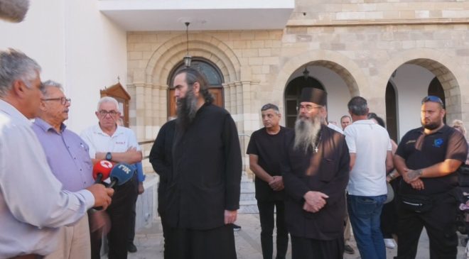 Baf Kilisesi papazı ile eski Baf Metropoliti arasında kavga