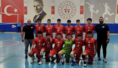 Erkekler set vermeden kazandı