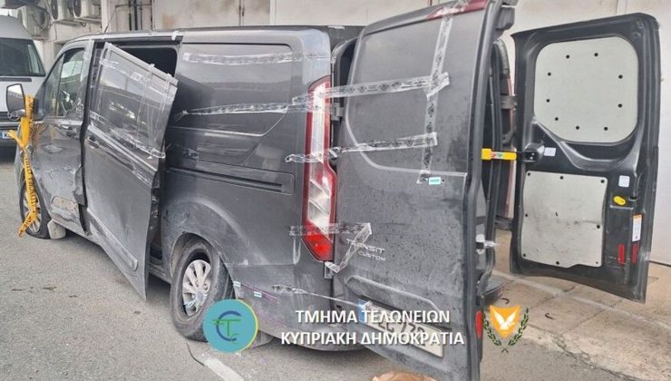 KKTC’den alınan kaçak sigara dolu araç, polis tarafından ateş edilerek durduruldu