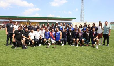 NBC ve Kurtuluş Lisesi şampiyon