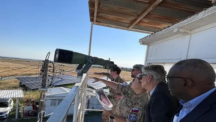 Lacroix’in ziyareti Rum basınında