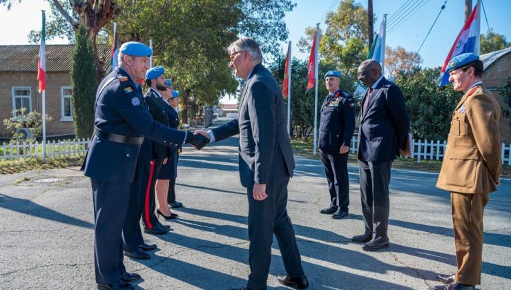 Gerginlik, Lacroix’yi getirdi