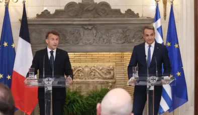 Türkiye’den tehdit gelirse Yunanistan’ın yanında dururuz