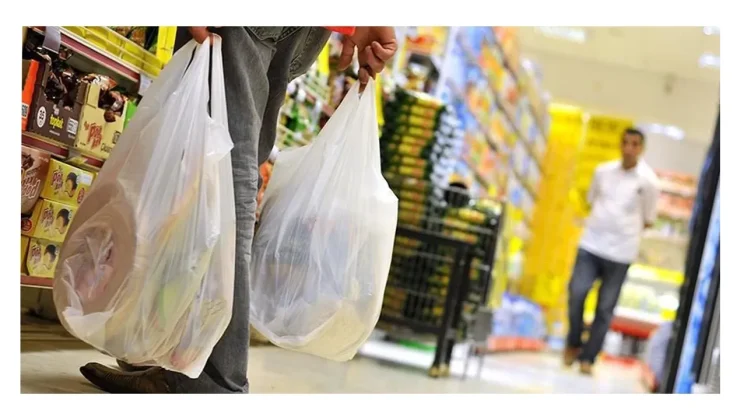 Marketten ürünleri ödemeden çıkardılar