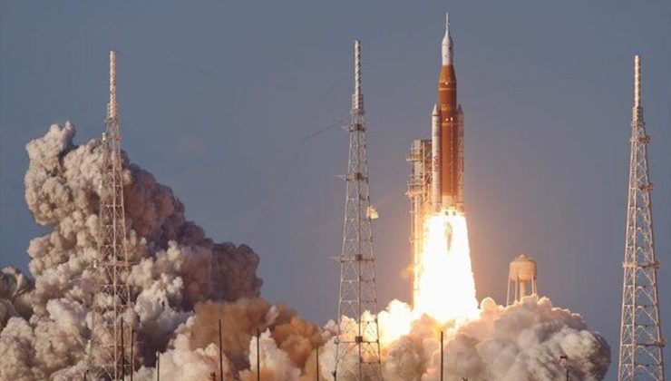 NASA Artemis II görevi kapsamında Orion uzay aracını Ay’a fırlattı