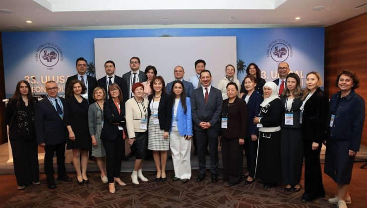 Prof. Dr. Güzoğlu, 33. Ulusal Neonatoloji Kongresi’nde KKTC’yi temsil etti