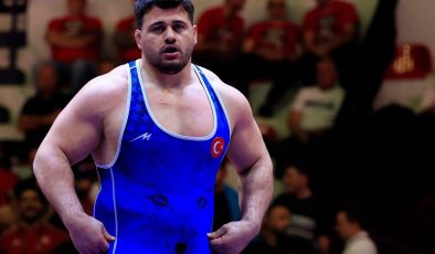 Rıza Kayaalp tarih yazdı