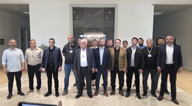 Eylemler sürecek, genel grev yok