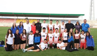 Şehit Turgut Ortaokulu’ndan çifte birincilik