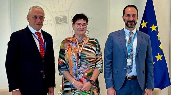 Taçoy ve Candan, AKPA Başkanı Petra Bayr ile görüştü