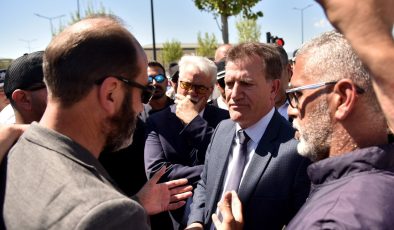 Taksiciler, Meclis önünde Arıklı’dan söz aldı