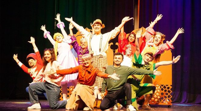 1.Lefkoşa Çocuk Tiyatrosu Şenliği  Alice Harikalar Diyarı oyunuyla kapanış yaptı