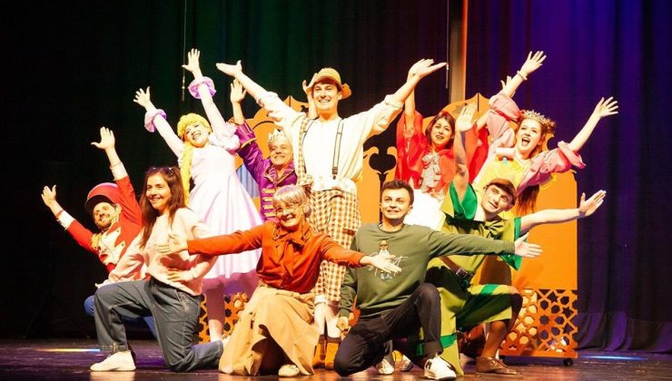 1.Lefkoşa Çocuk Tiyatrosu Şenliği  Alice Harikalar Diyarı oyunuyla kapanış yaptı