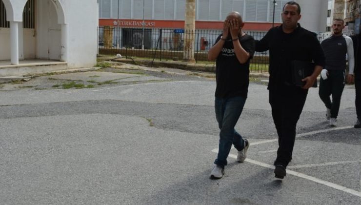 Üvey kardeşini dövdü