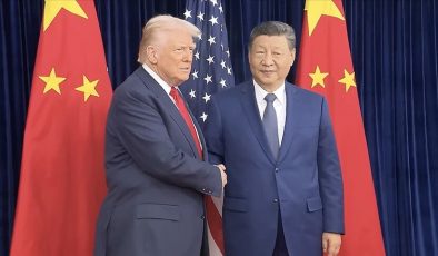 ABD ve Çin, Trump’ın ziyaretinde kırılgan bir stratejik istikrar vizyonunda uzlaştı