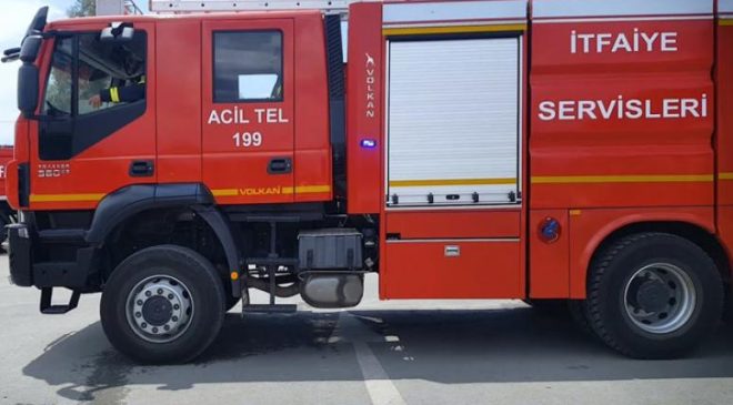 Faal durumdayken ateşlenen biçerdöver tamamen yandı…