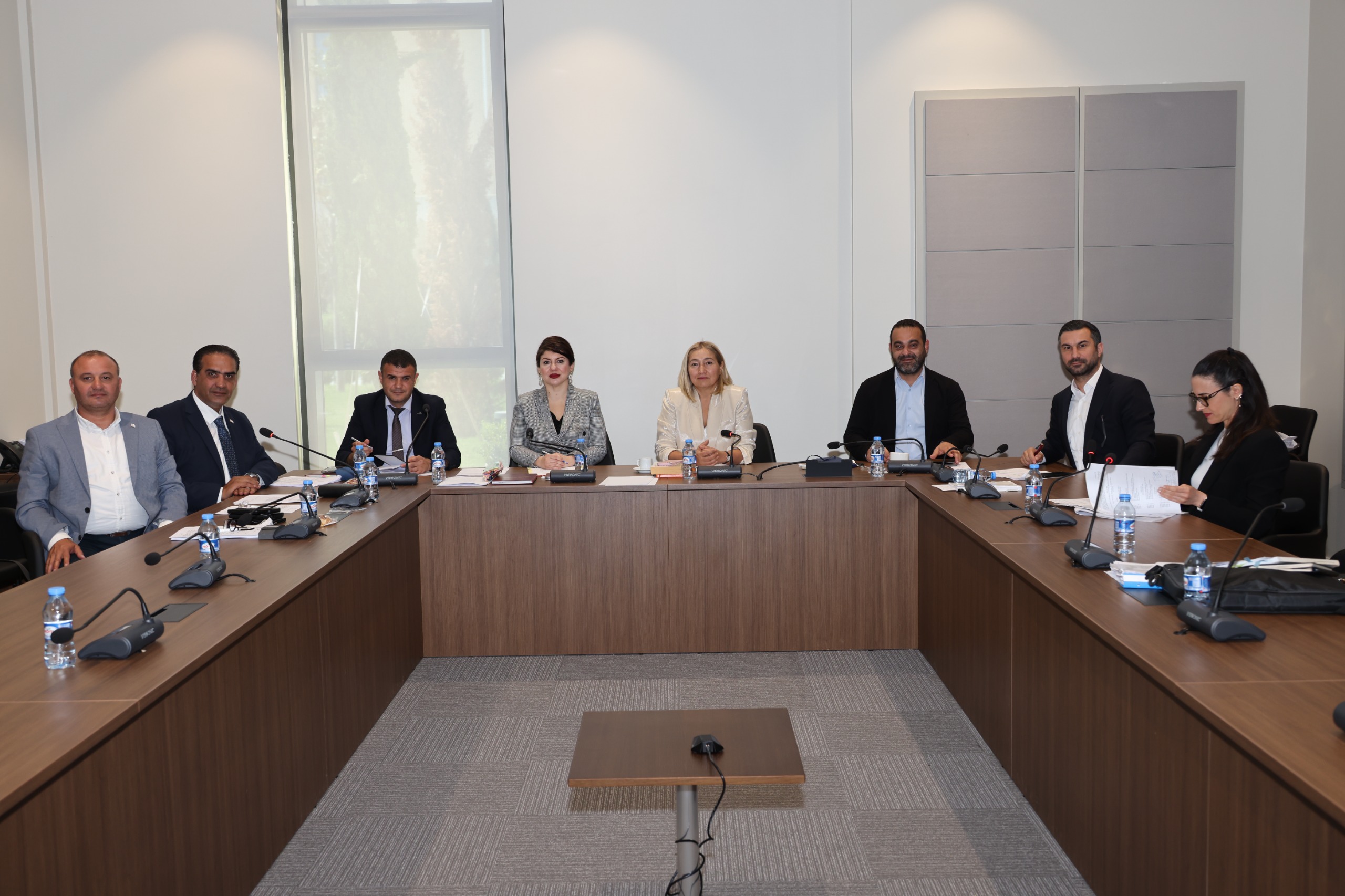Konut Edindirme  Yasası Meclis Komitesinde Yeniden Görüşülmeye Başlandı