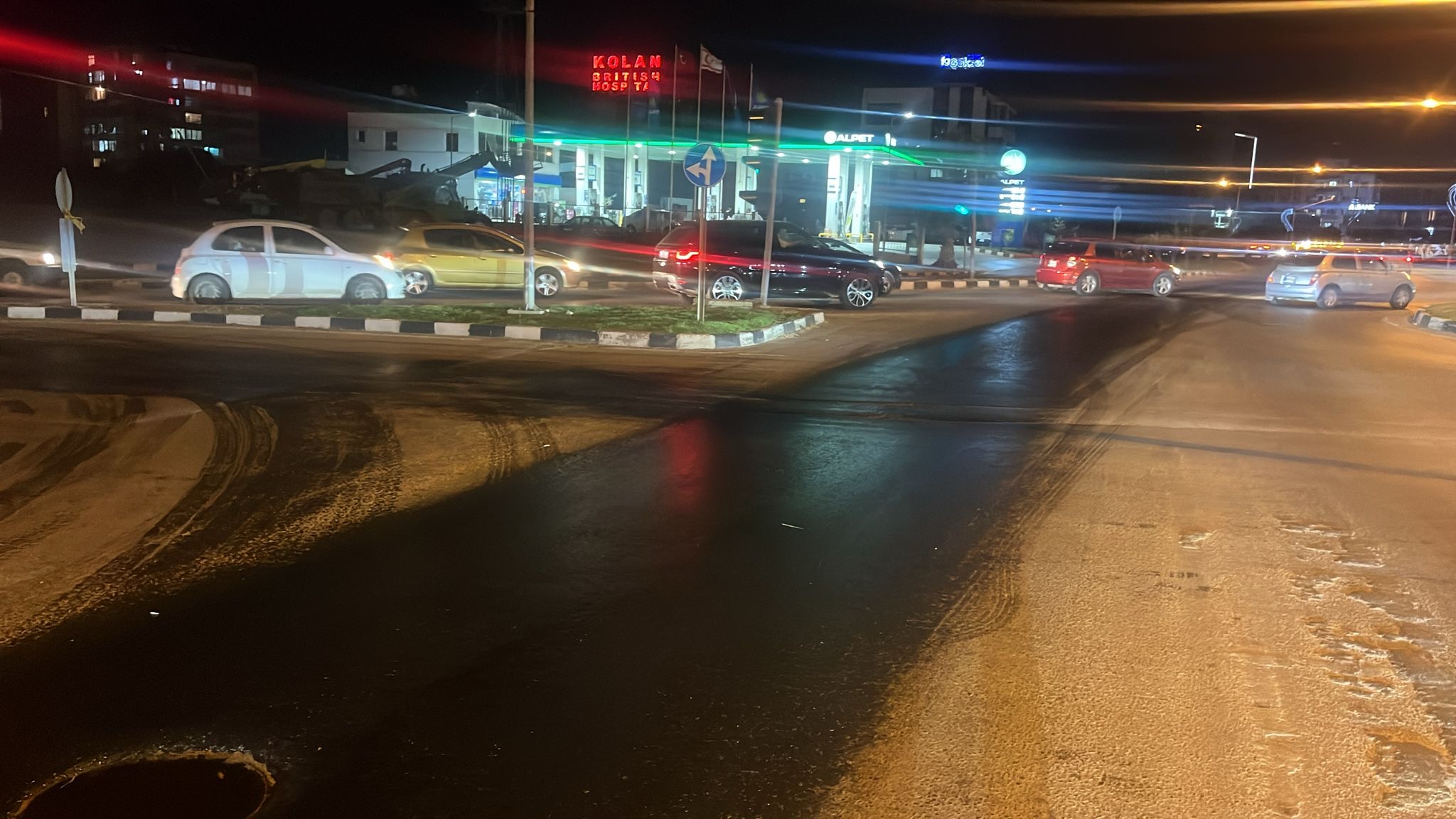 Lefkoşa Gönyeli bölgesinde yola atık madde döküldü