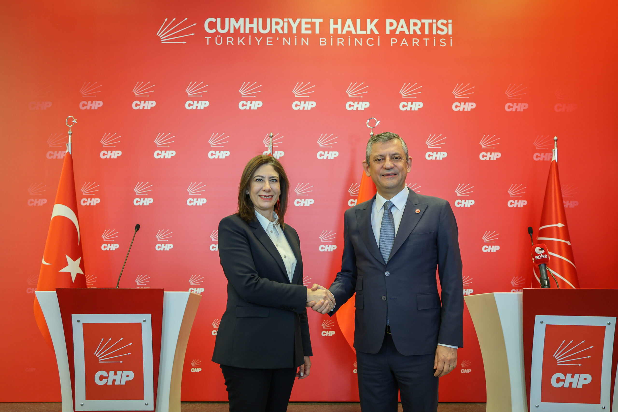 CTP Lideri İncirli, CHP Genel Başkanı Özel ile GörüştüDayanışma Mesajı İletti