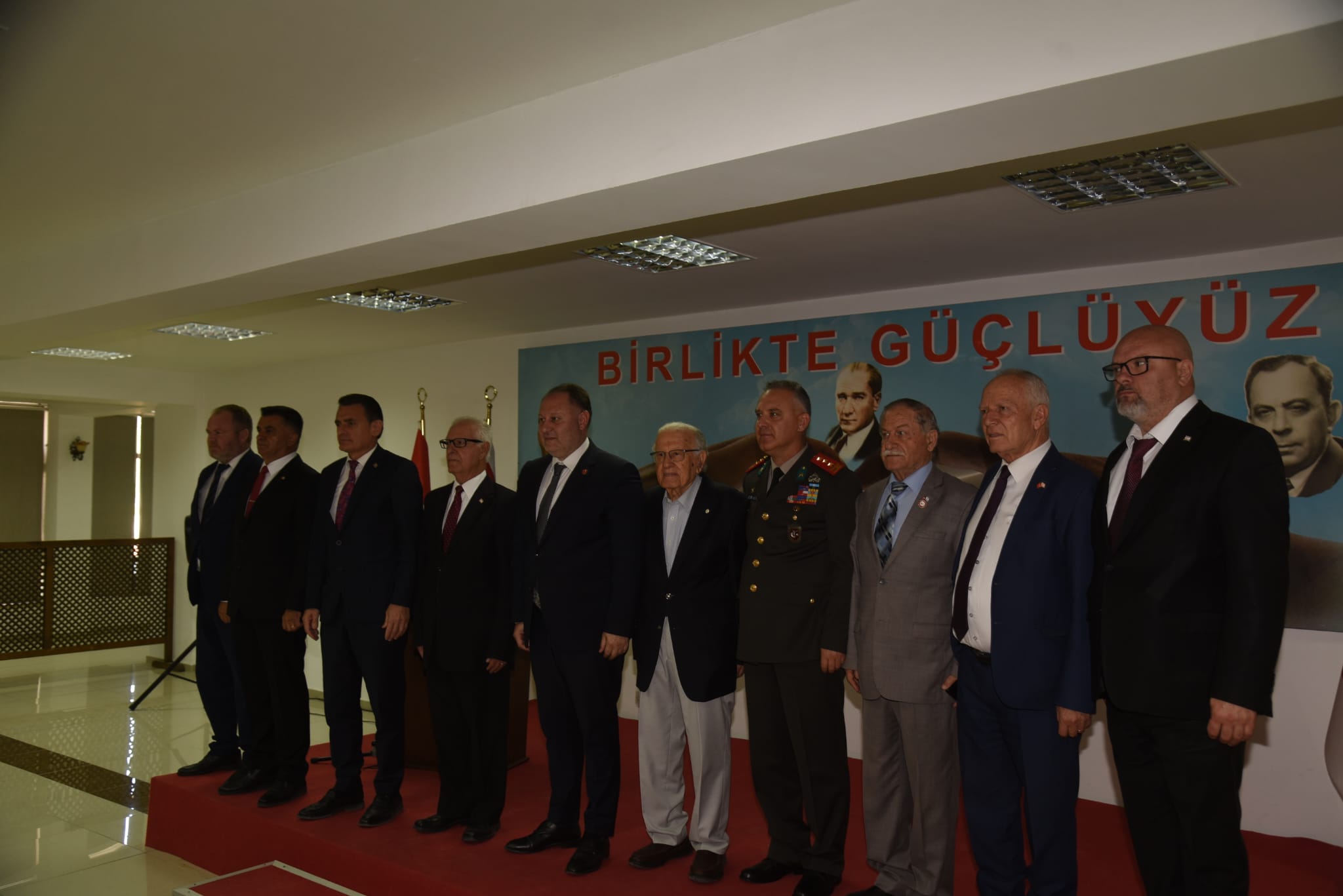Tümgeneral Daniş Karabelen vefatının 43. yılında anıldı