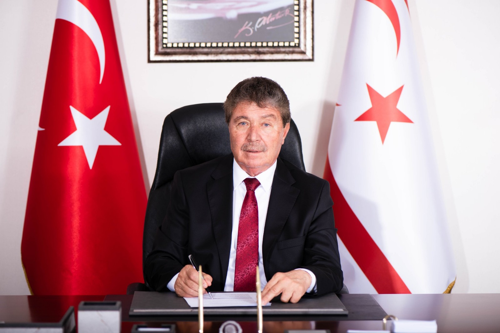 KKTC’yi uluslararası camiaya kabul ettirme projelerinden vazgeçmeyeceğiz