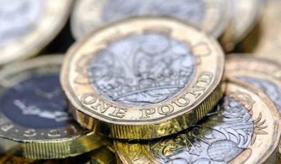 Sterlin, Euro ve Dolar Güne Nasıl Başladı?