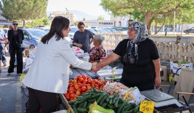 CTP Genel Başkanı Sıla Usar İncirli, Gönyeli ve Yenikent’te Yurttaşlarla Bayramlaştı