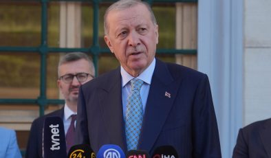Cumhurbaşkanı Erdoğan bayram namazını Büyük Çamlıca Camisi’nde kıldı
