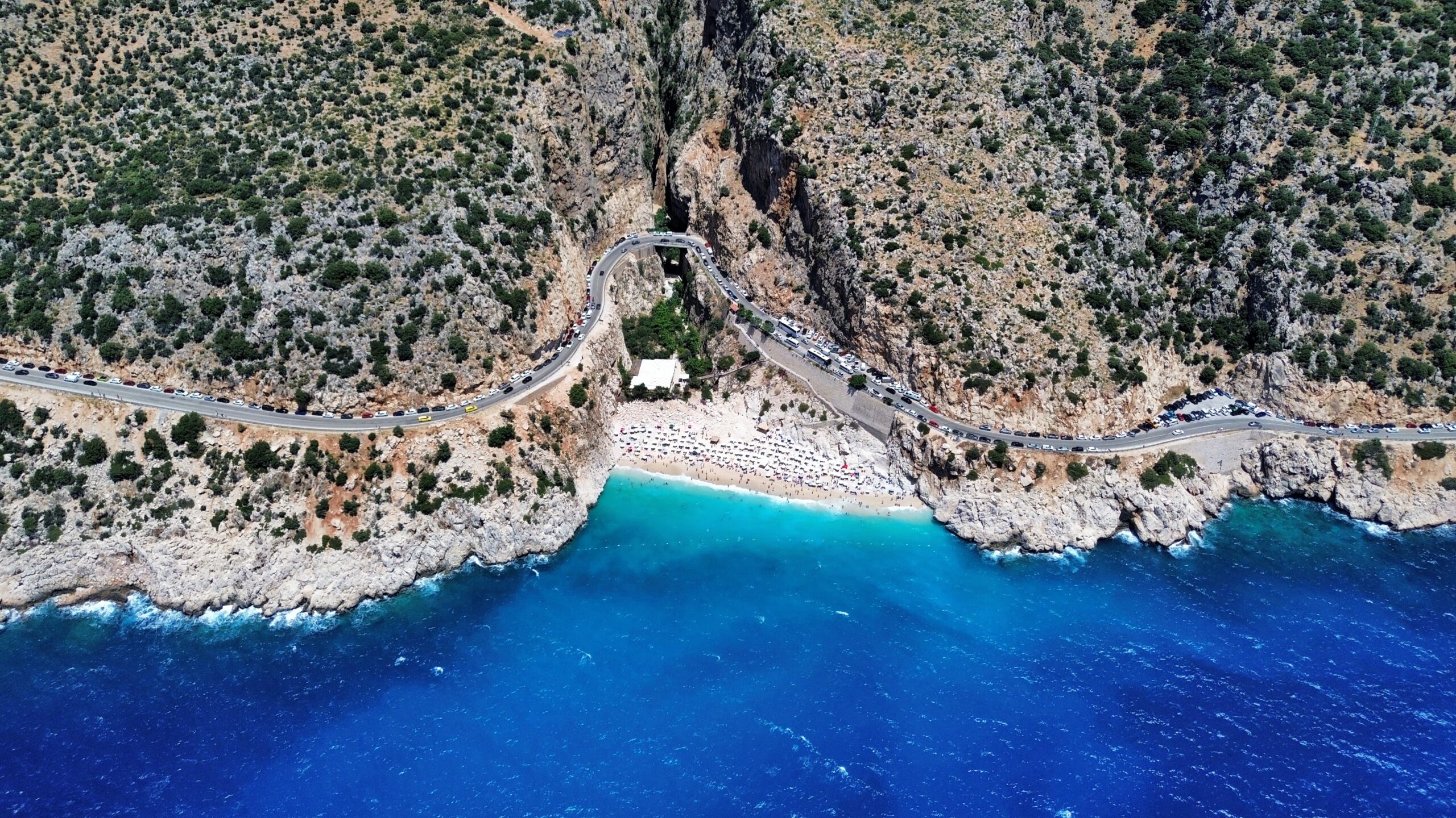 Kaş’ın Dünyaca Ünlü Kaputaş Plajı, Avrupa’nın En İyi 10 Plajı Arasında Yer Aldı