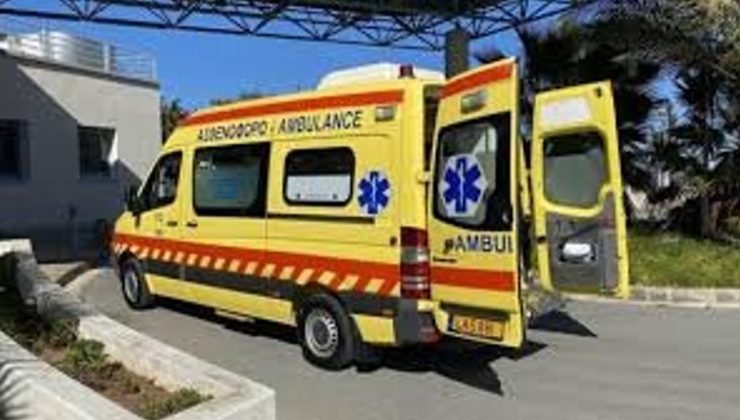 Baf’ta dört ambulans kundaklandı