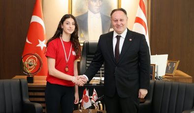 Öztürkler: “Fırsat verildiğinde gençlerimiz kendini gösteriyor”