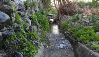 Balkondan düşen kadın su kanalında hayatını kaybetti