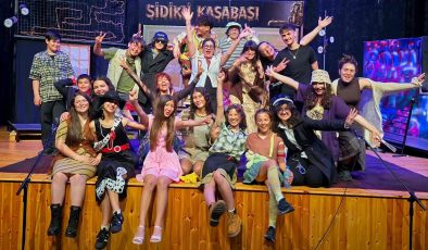 19 Mayıs TMK öğrencileri tiyatro oyunu sahneliyor