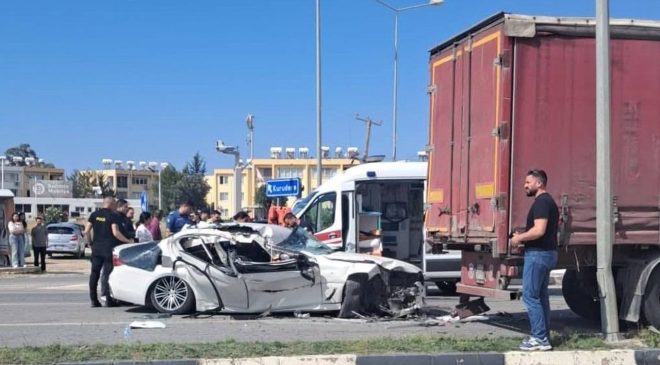 TIR’ın altına giren sürücü ölümden döndü