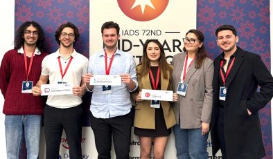 Diş Hekimliği Fakültesi öğrencileri Bakü’de Olimpiyat şampiyonu oldu