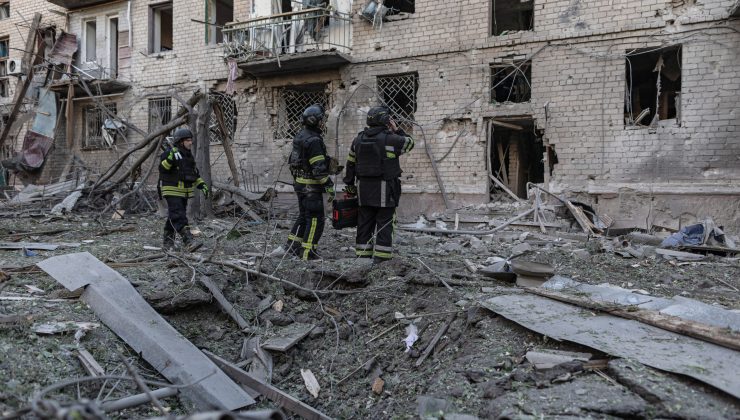 Rusya’nın Kiev’e düzenlediği hava saldırısında 4 kişi hayatını kaybetti