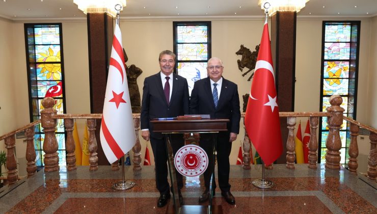 Başbakan Ünal Üstel, Ankara’da Türkiye Milli Savunma Bakanı Yaşar Güler ile Görüştü