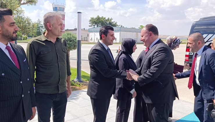 Cumhuriyet Meclisi Başkanı Ziya Öztürkler, Konferans Vermek Üzere Malatya’ya Gitti