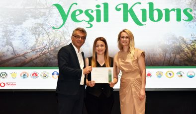 “Yeniden Yeşil Kıbrıs” Projesiyle 14 Bin 300 Fidan Toprakla Buluştu
