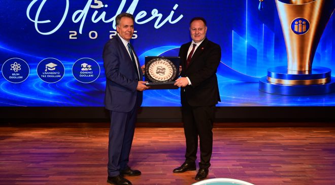“Üniversiteler Toplumun Geleceğini Şekillendiren Merkezlerdir”