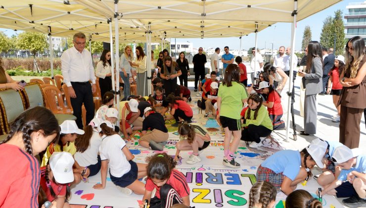 “Harekete Geç” Sloganıyla Poster Boyandı