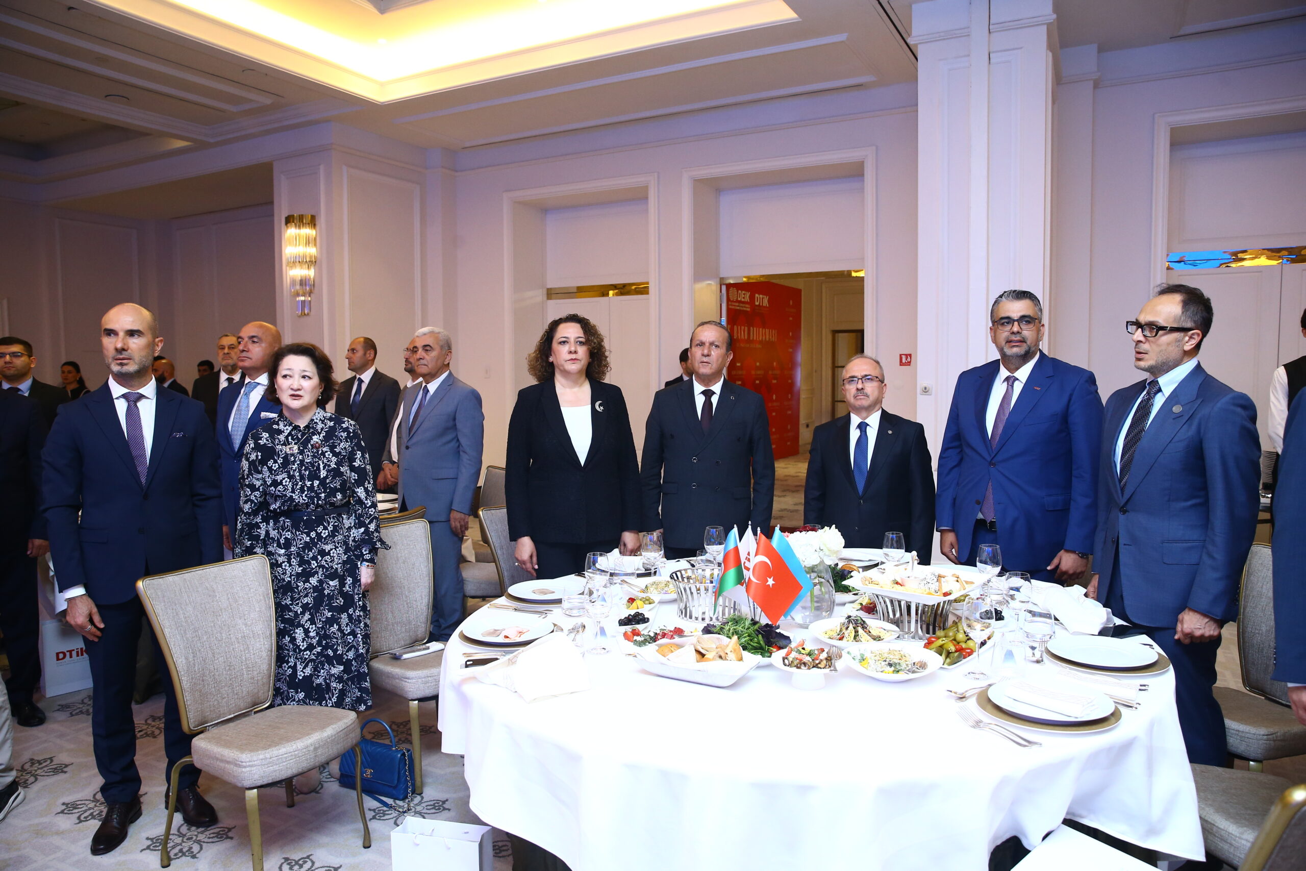 İş İnsanları ve Devlet Yetkilileri Bir Araya Geldi