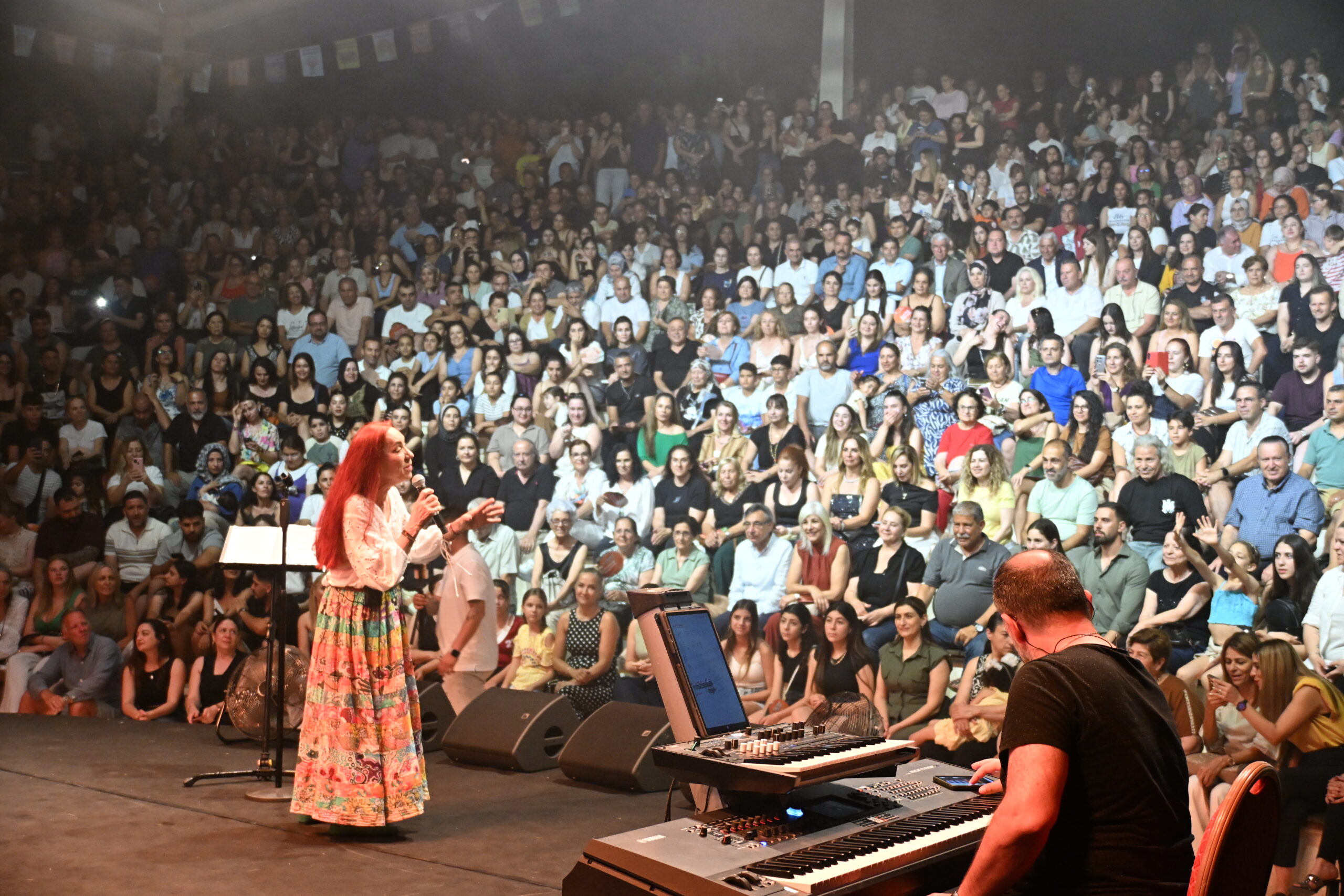 48. Güzelyurt Portakal Festivali’nde Leman Sam Sahne Aldı