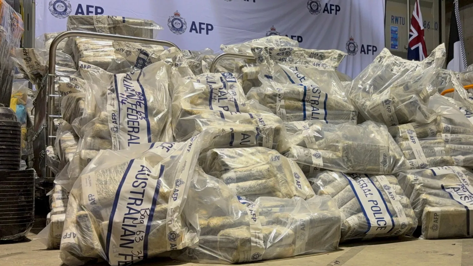 Yer Altı Sığınaklarında 2,7 Ton Kokain Ele Geçirildi