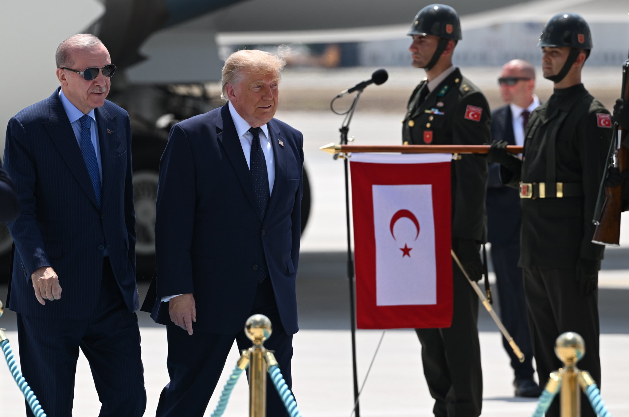 Trump, 17 Yıl Sonra Türkiye’deCumhurbaşkanı Erdoğan Ankara’da Karşıladı