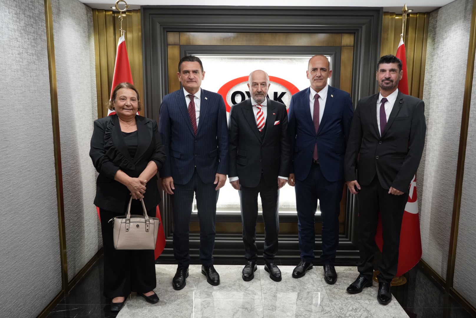 İçişleri Bakanı Dursun Oğuz, Ankara’da Emekli Korgeneral Zekai Aksakallı ile Bir Araya Geldi